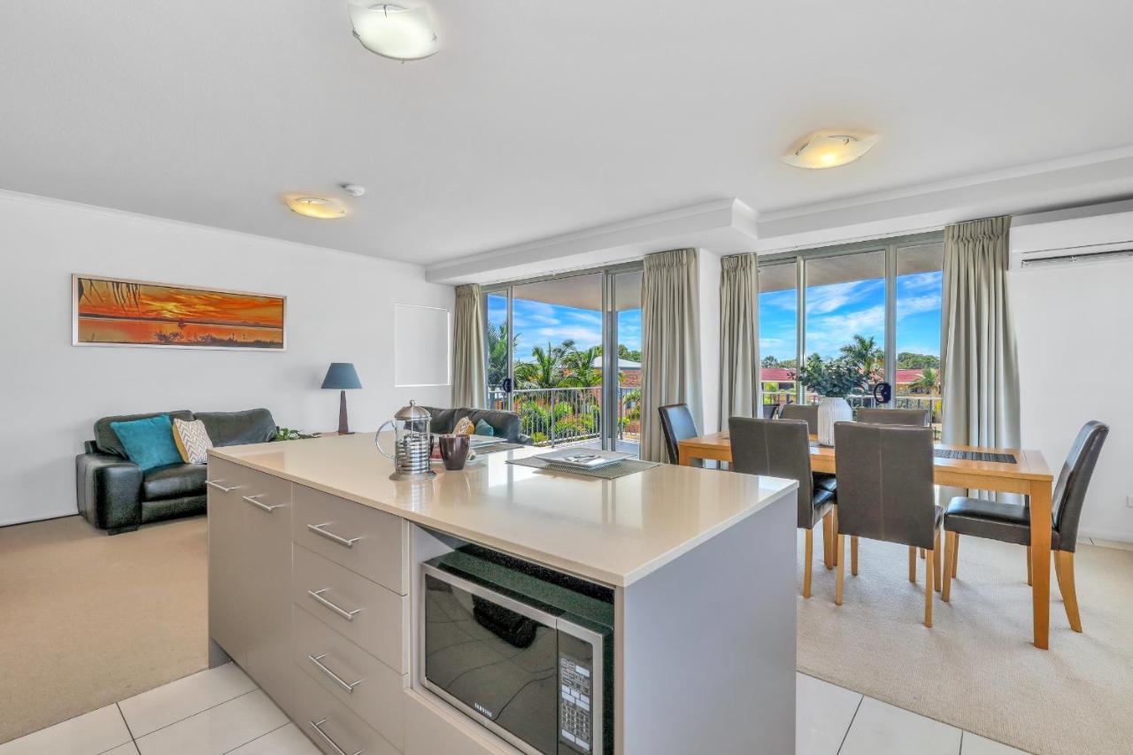 On The Bay Apartments Bongaree Екстер'єр фото