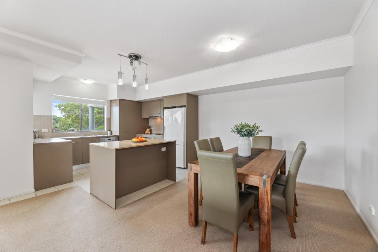 On The Bay Apartments Bongaree Екстер'єр фото