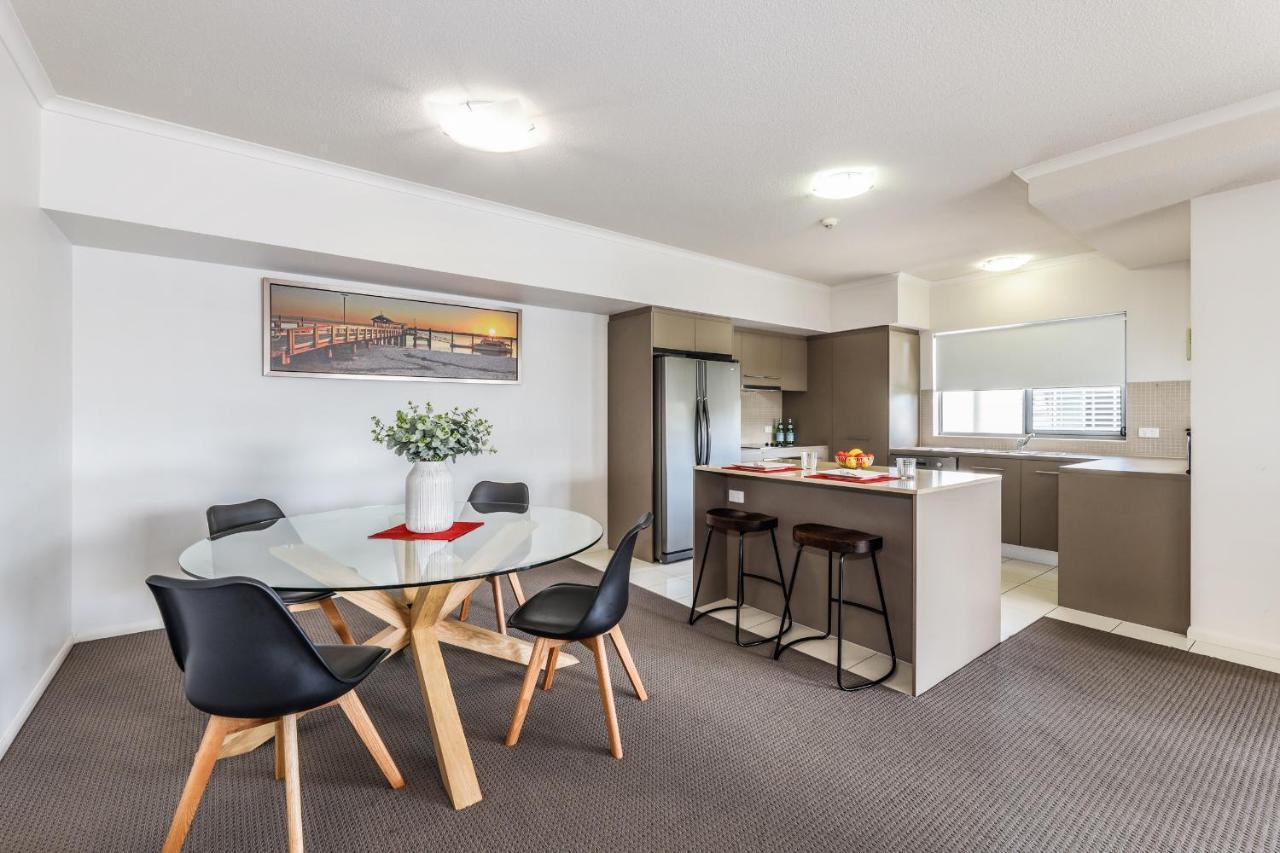 On The Bay Apartments Bongaree Екстер'єр фото
