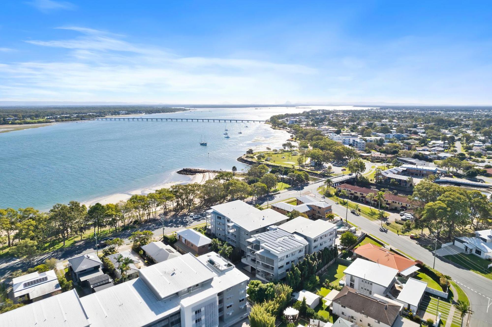 On The Bay Apartments Bongaree Екстер'єр фото