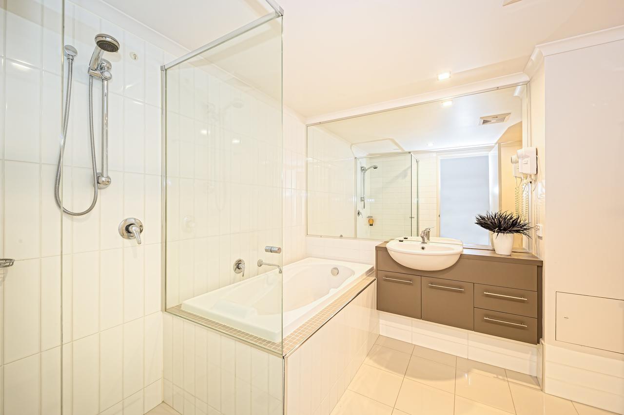 On The Bay Apartments Bongaree Екстер'єр фото
